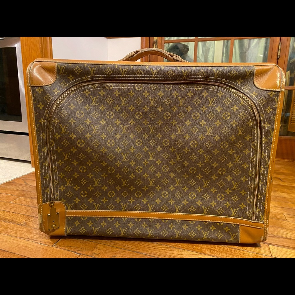 Louis Vuitton Pullman 65